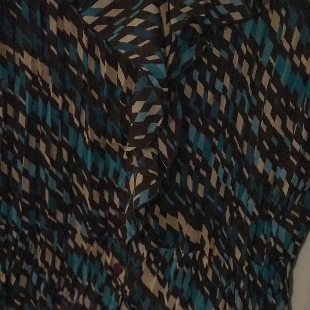 NICOLA RUFFLE BLOUSE SIZE XL - Picture 3 of 4
